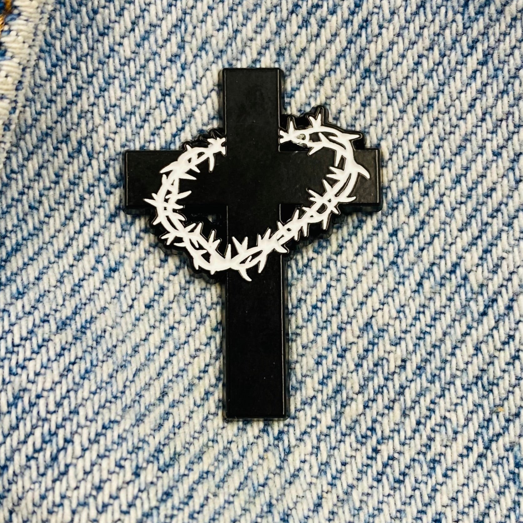 Christliches Kreuz Jesus Emaille Pin