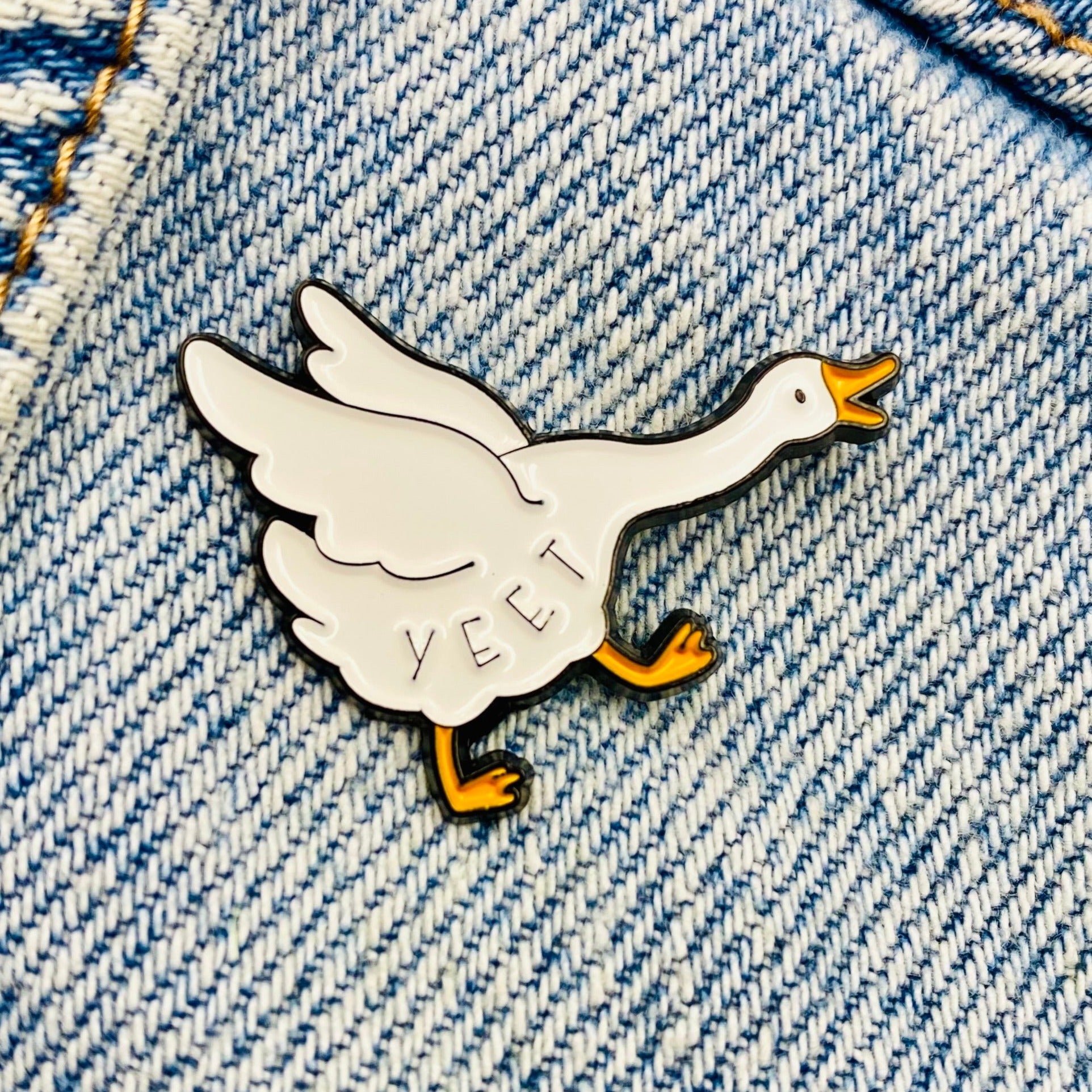 Funny goose "yeet" Enamel Pin