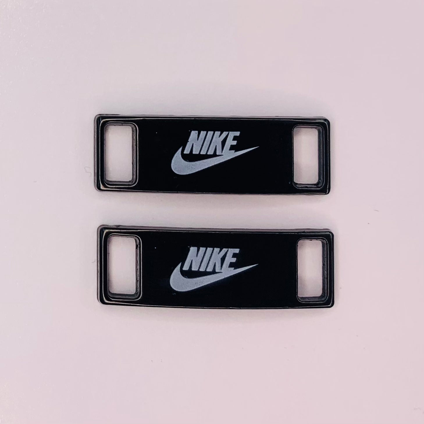 Black / white Nike lace locks