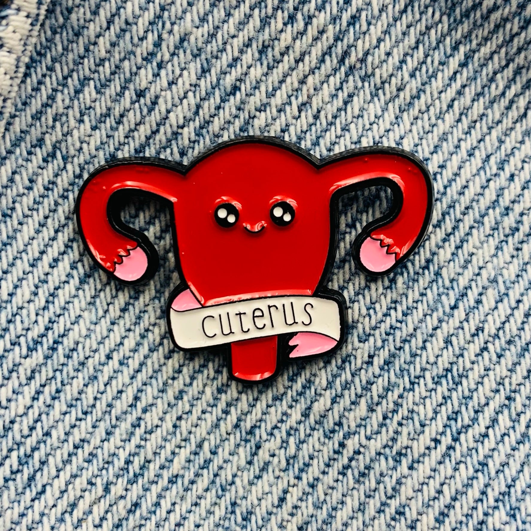 Cuterus Enamel Pin