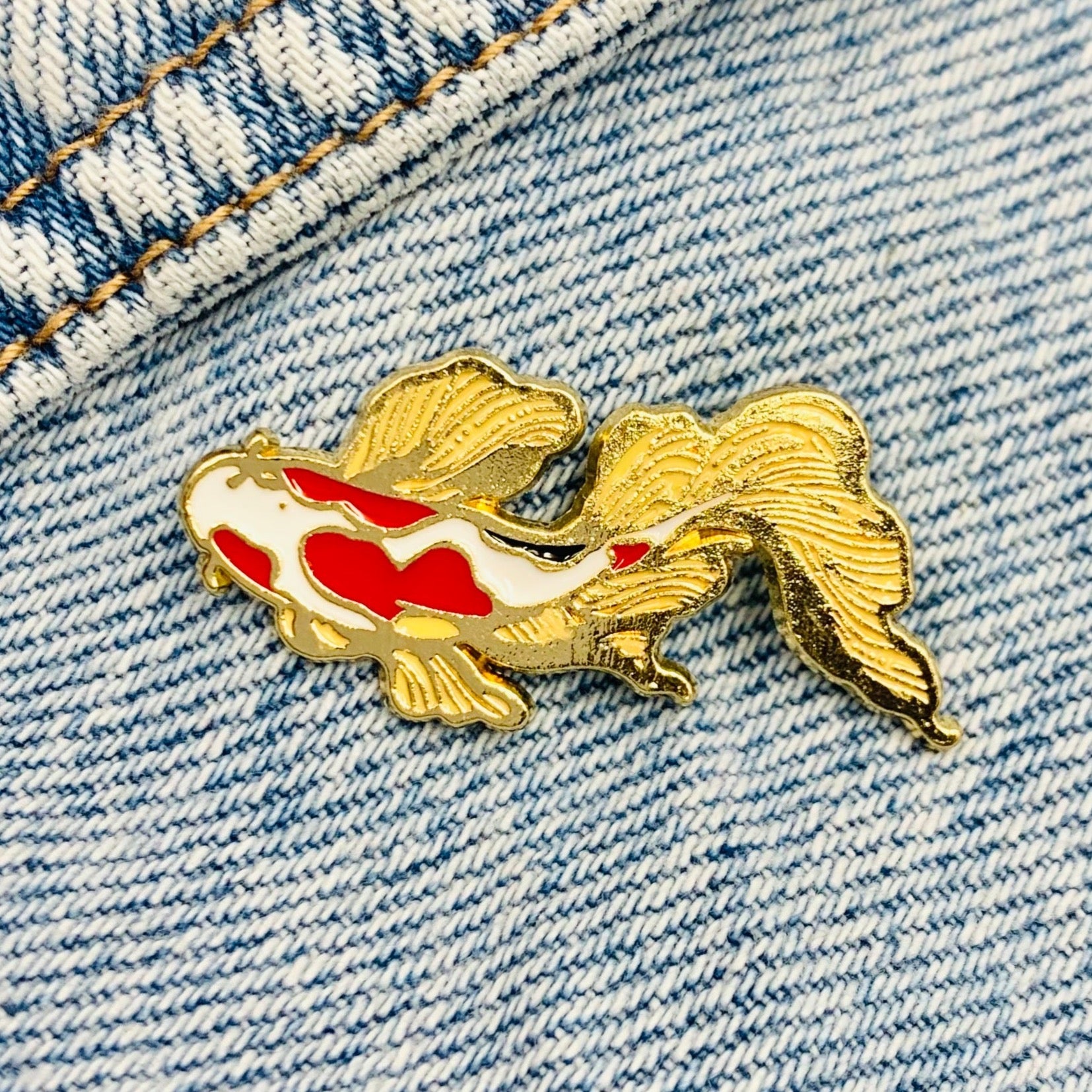 Golden Koi Fish Emaille Pin