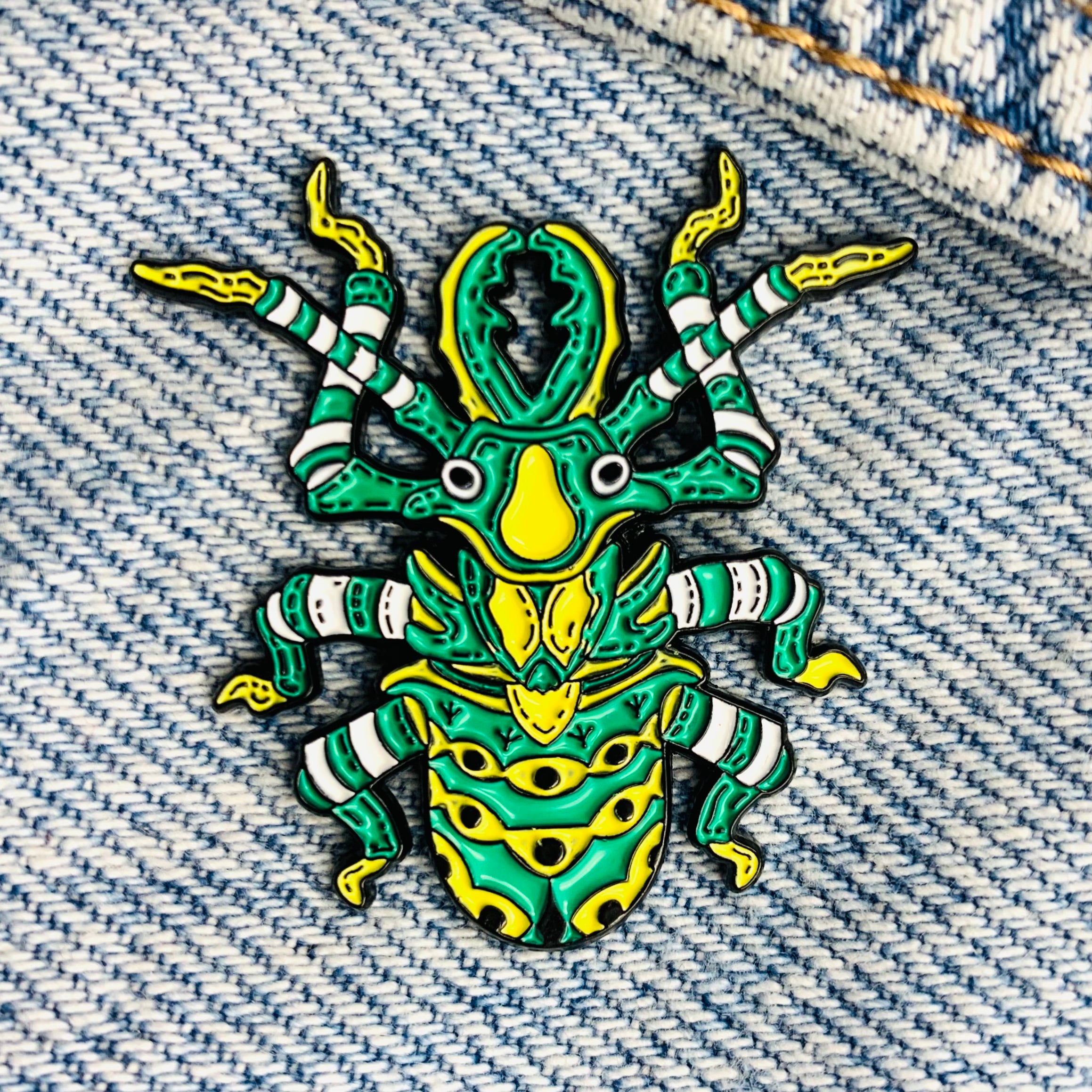 Big insect Enamel Pins