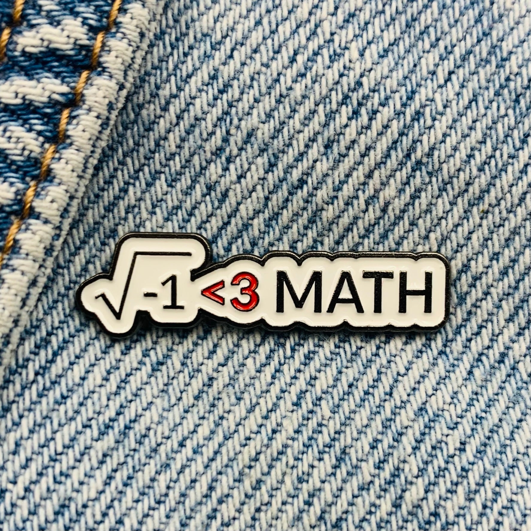 Mathe  Emaille Pin