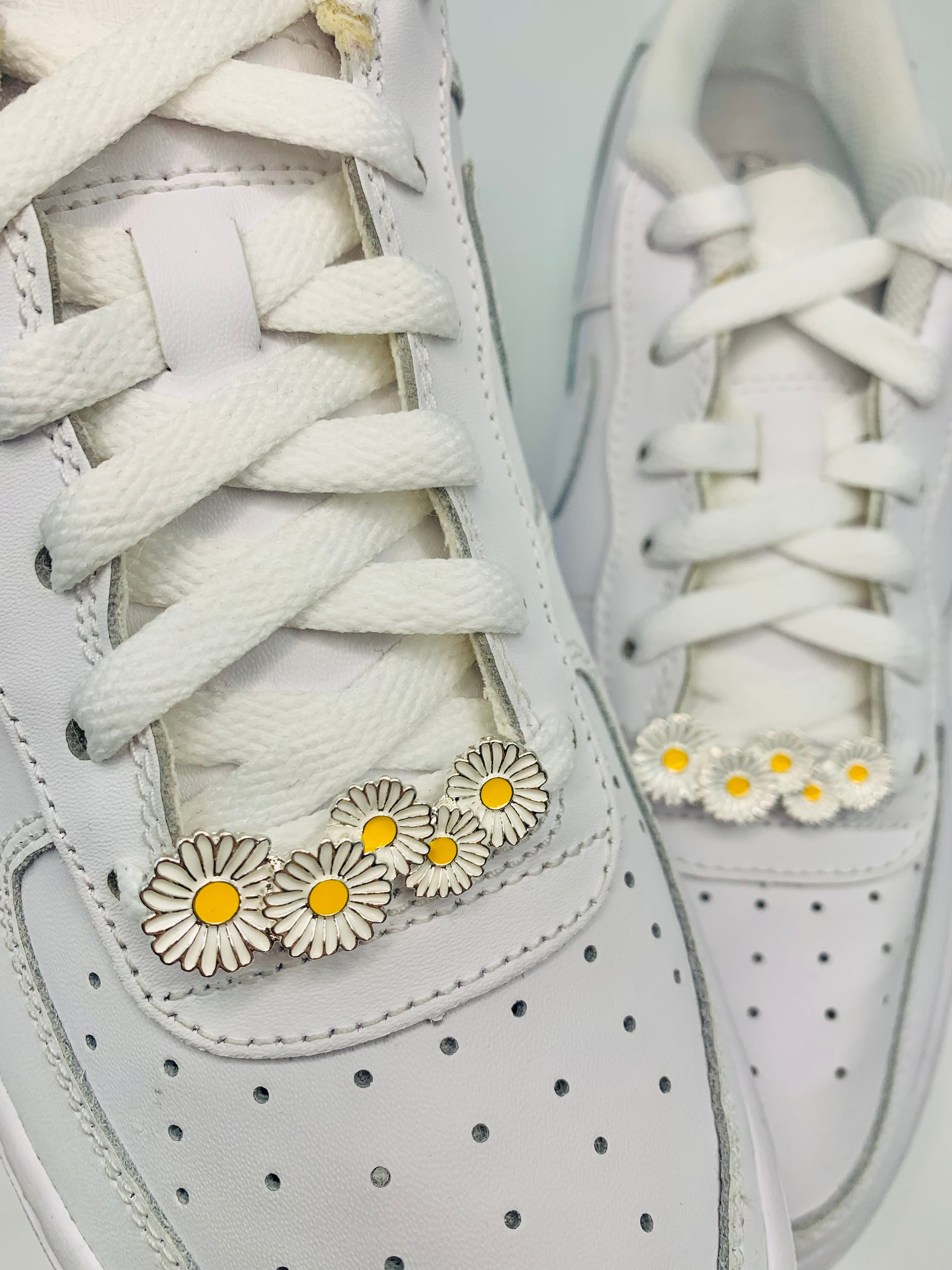 Daisy Lace Locks