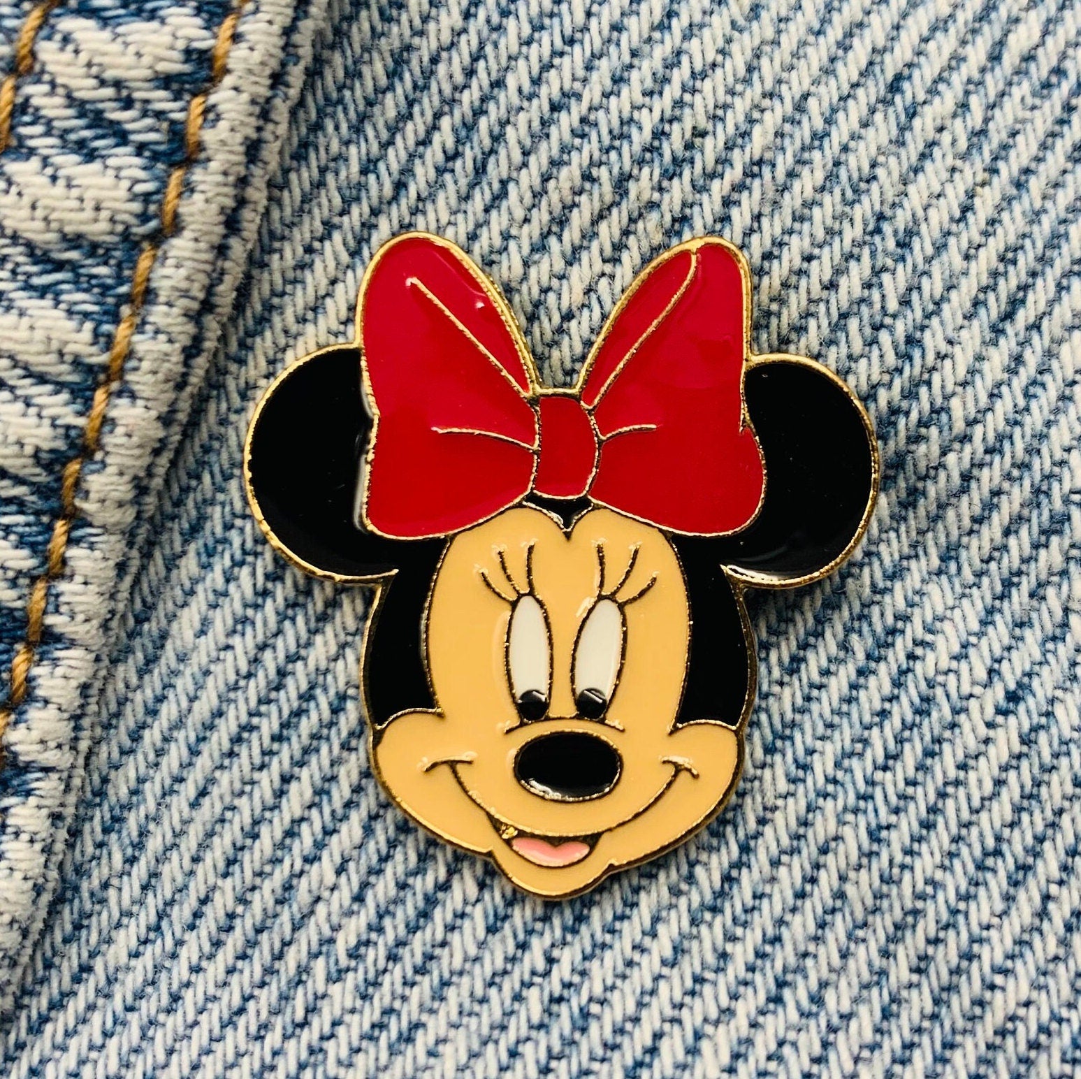 Minnie Mouse Enamel Pin