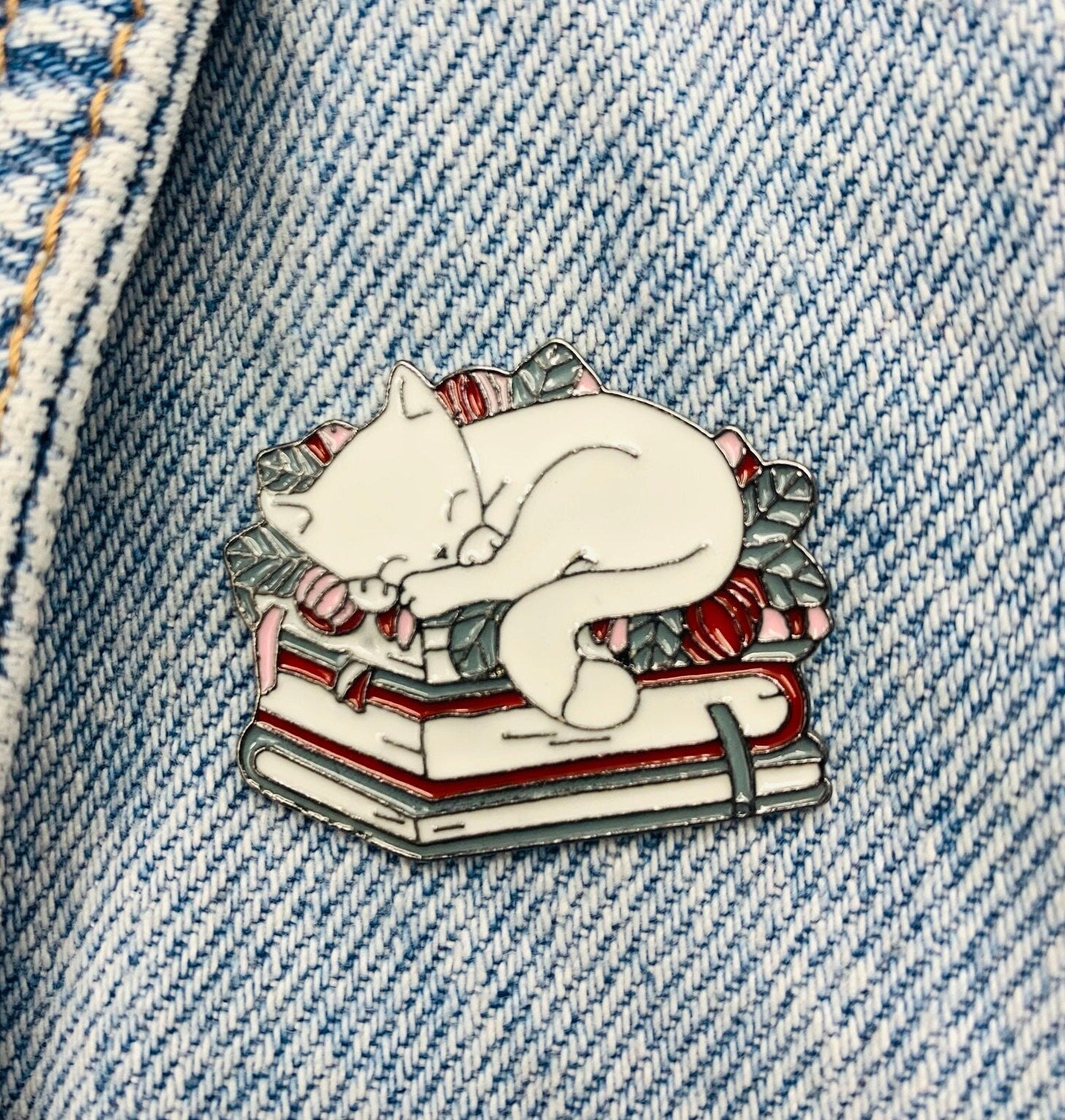 Cute cat with books Enamel Pin