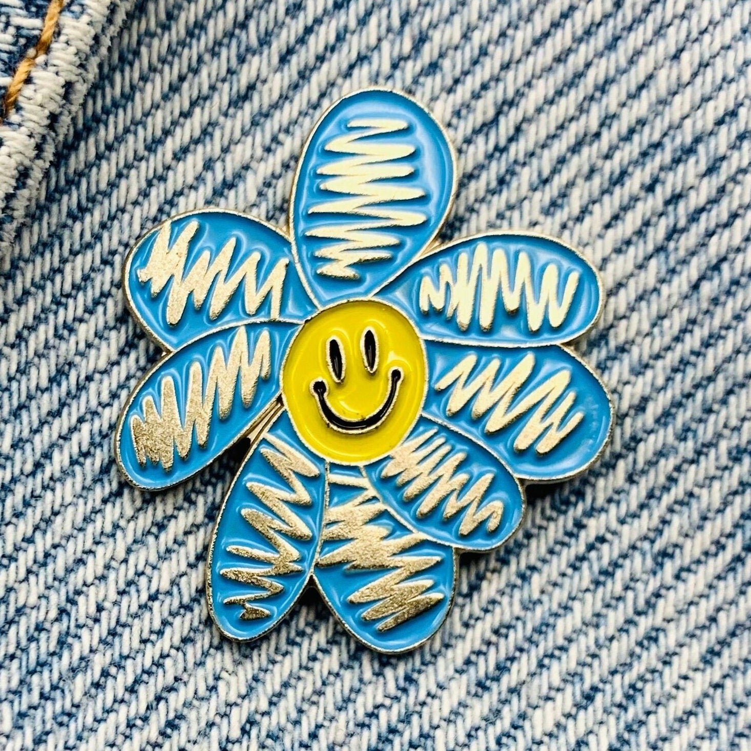 Blaue Blume Emaille Pin