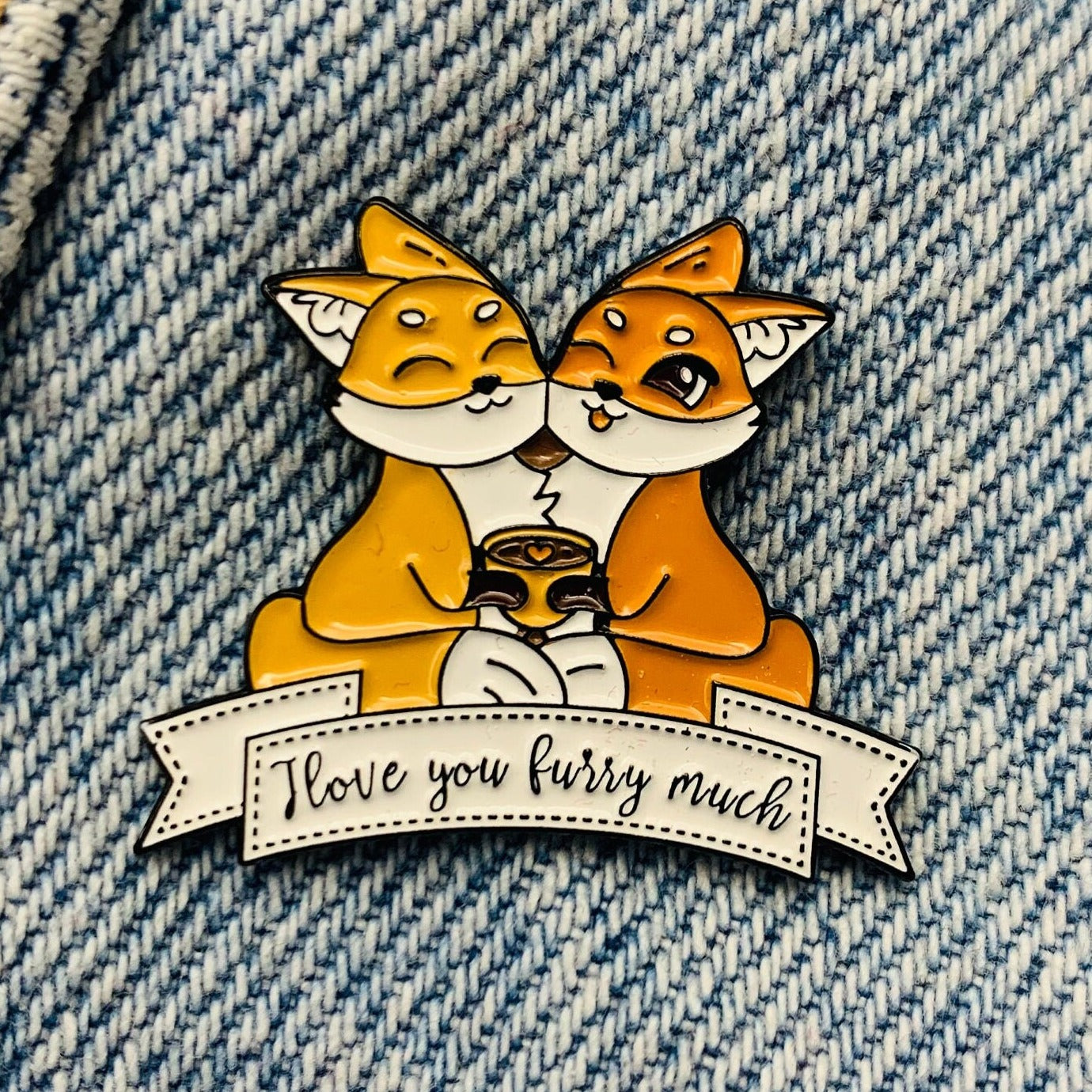 Fox Enamel Pin