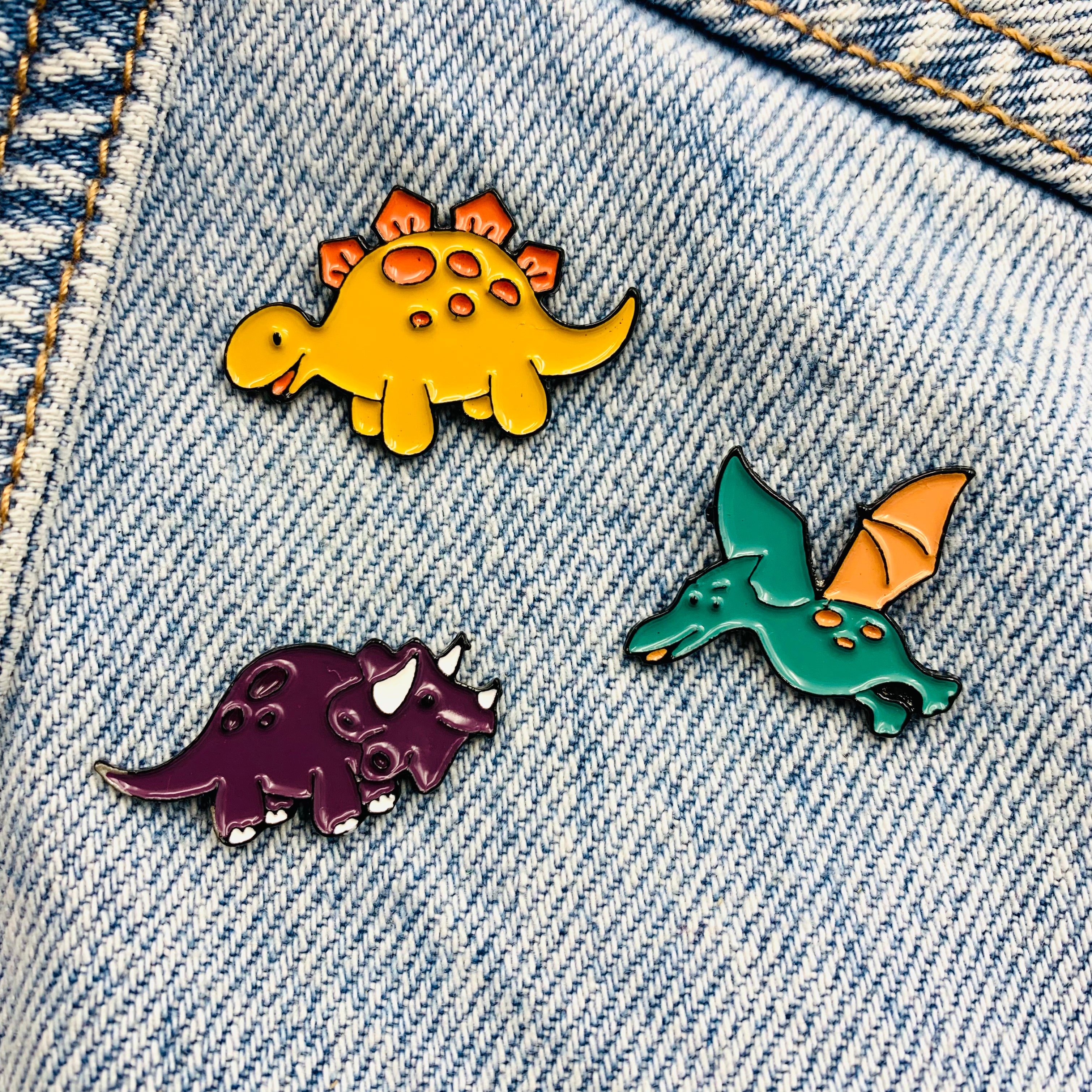 Dinosaur Emaille Pins