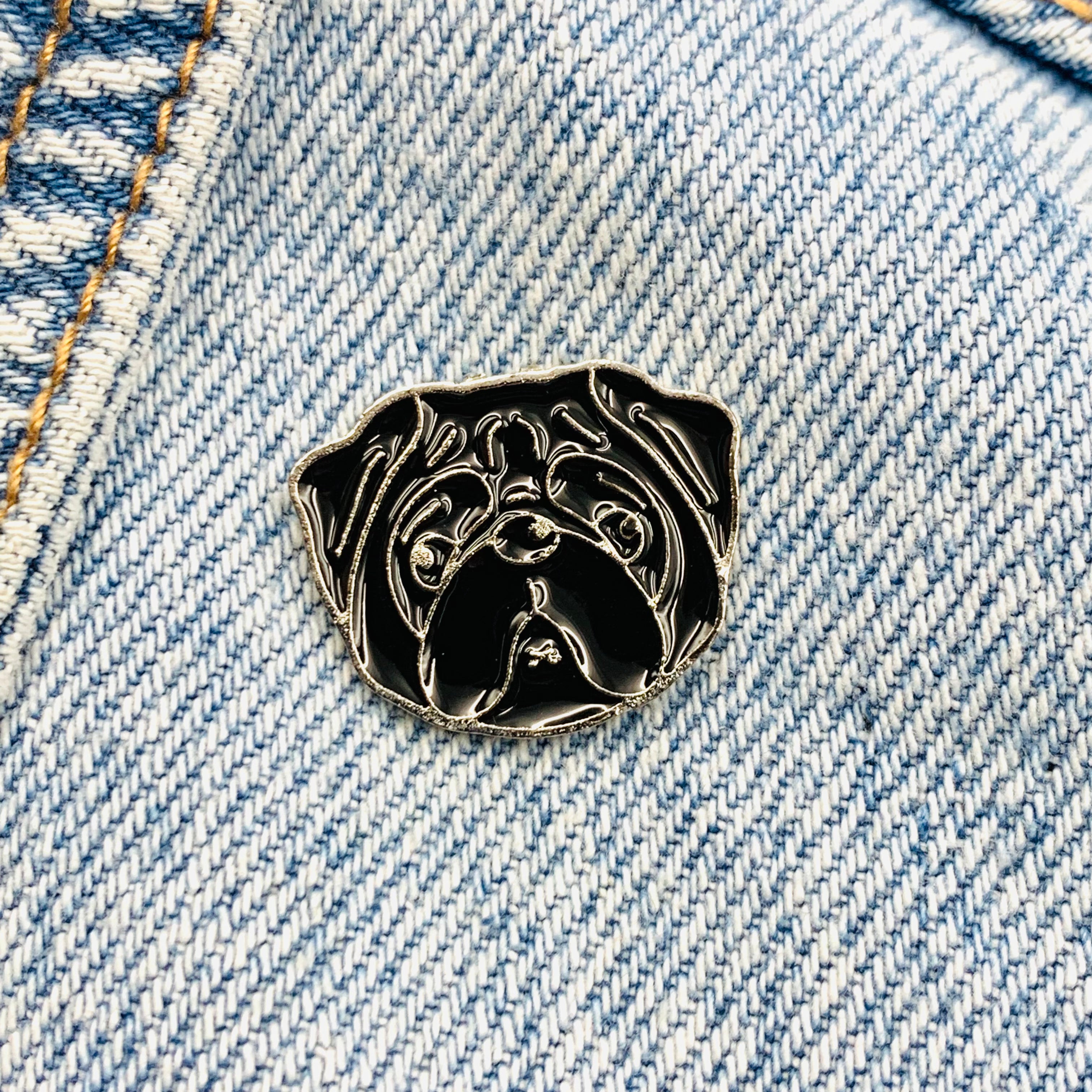 Bulldog Emaille Pins