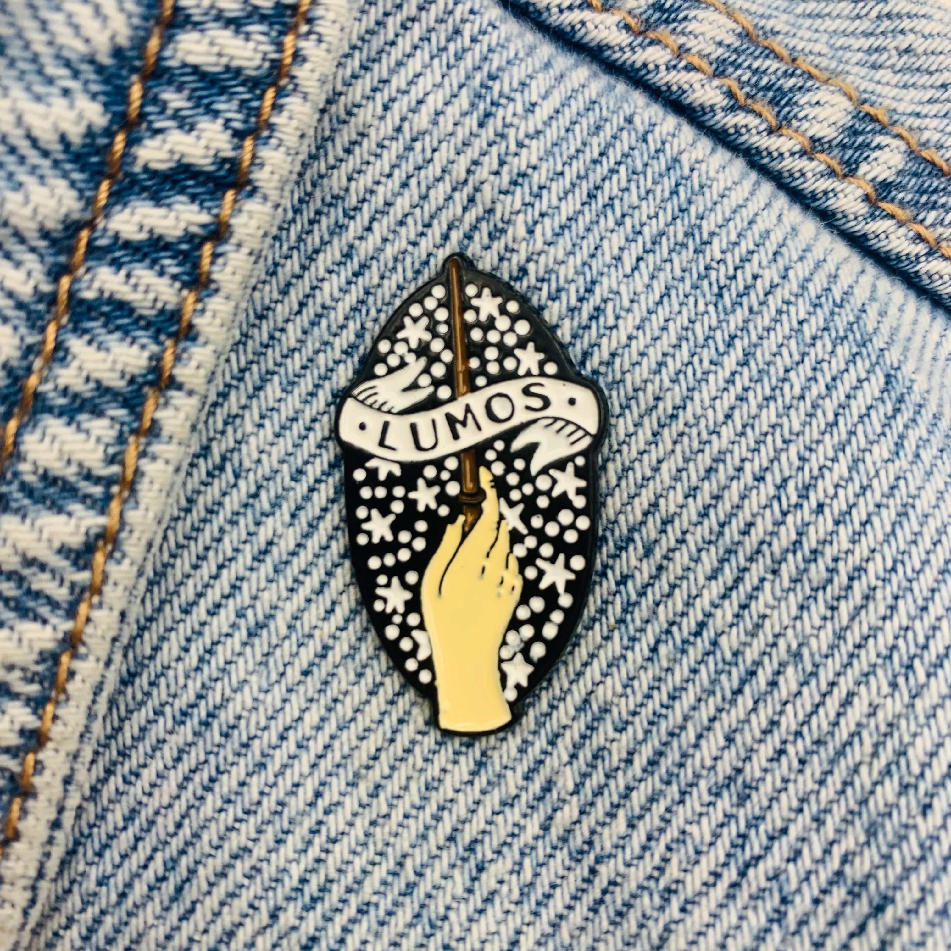 Lumos Fantasy Hogwarts Enamel Pin