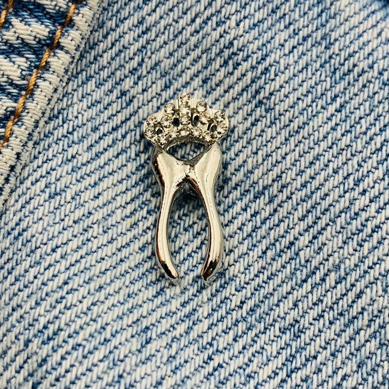 Tooth with a crown Enamel Pin